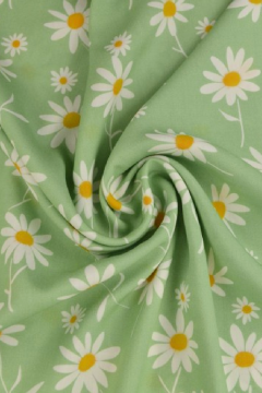 Viscose - Happy White Daisies on Soft Green