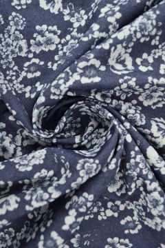 Chambray White Flowers - Night Blue