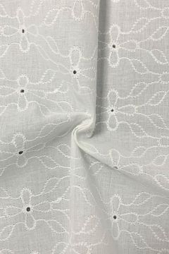 Lochstickerei Baumwolle - Stitched Flowers White