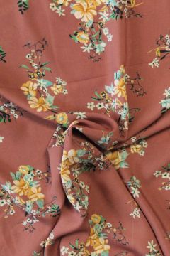 Viskose - Caramel/Blue Flowers on Dark Pink/Red