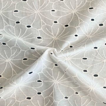Lochstickerei Baumwolle - Big Flowers - Off White