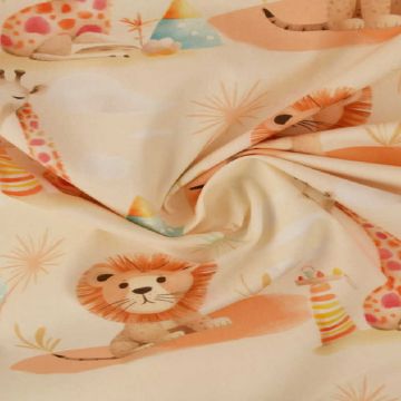 Baumwolle - Orange and Pink Baby Lion and Giraffe on Soft Yellow